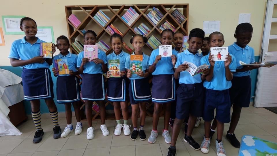 La bibliothèque de l'école de Mangues.