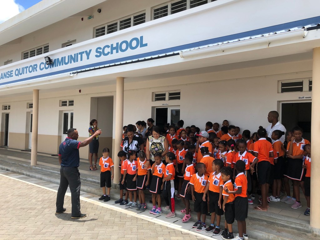 En place pour une chanson à Mont Quitor.